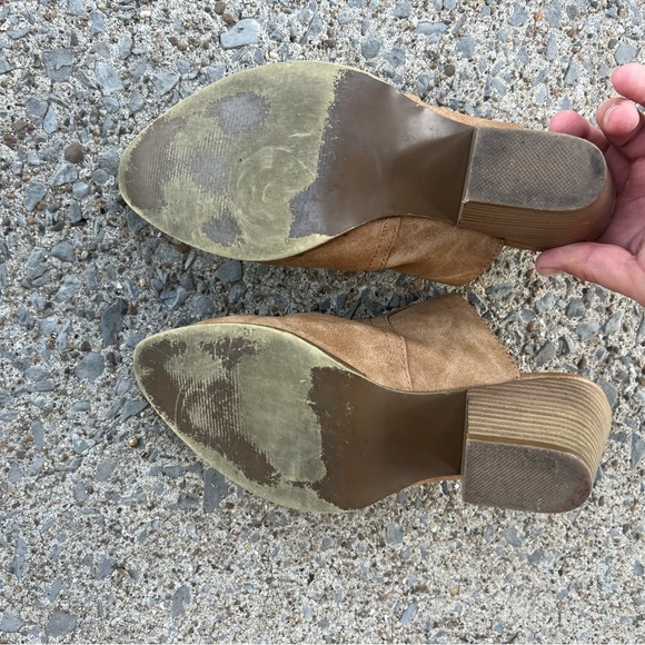 Sugar Brown Mule/ Clog. Size 8-9 - Picture 6 of 6